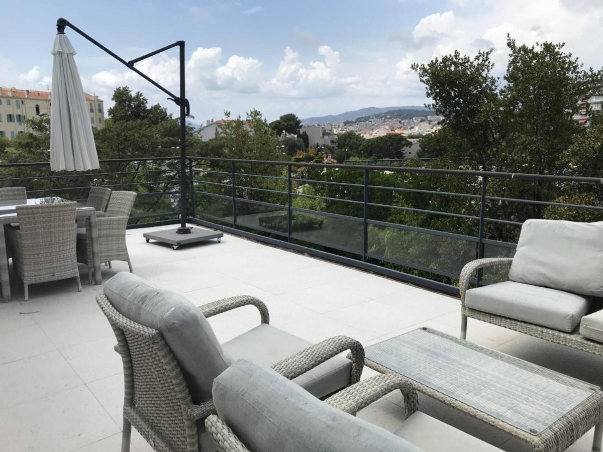 Appartement Montfleury, 2 Terrasses, 2 Chambres , 2 Sdb , Pkg Prive Piscine, 15 Min Walk To Croisette Beach And Palais Des Festivals Cannes Kültér fotó