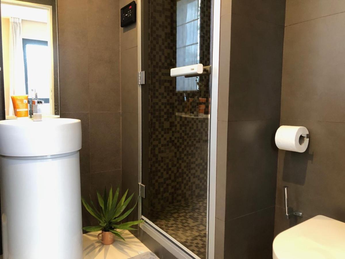 Appartement Montfleury, 2 Terrasses, 2 Chambres , 2 Sdb , Pkg Prive Piscine, 15 Min Walk To Croisette Beach And Palais Des Festivals Cannes Kültér fotó