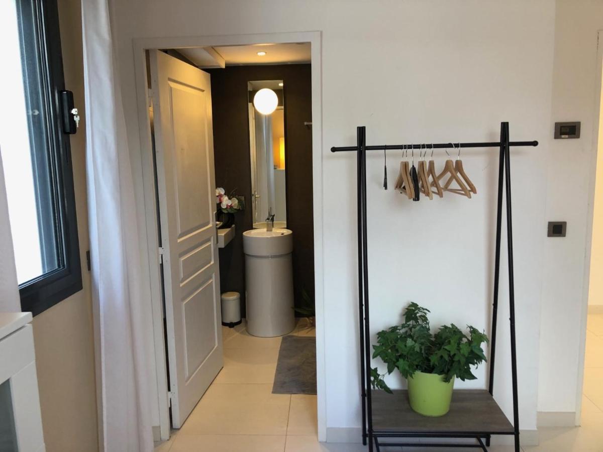Appartement Montfleury, 2 Terrasses, 2 Chambres , 2 Sdb , Pkg Prive Piscine, 15 Min Walk To Croisette Beach And Palais Des Festivals Cannes Kültér fotó